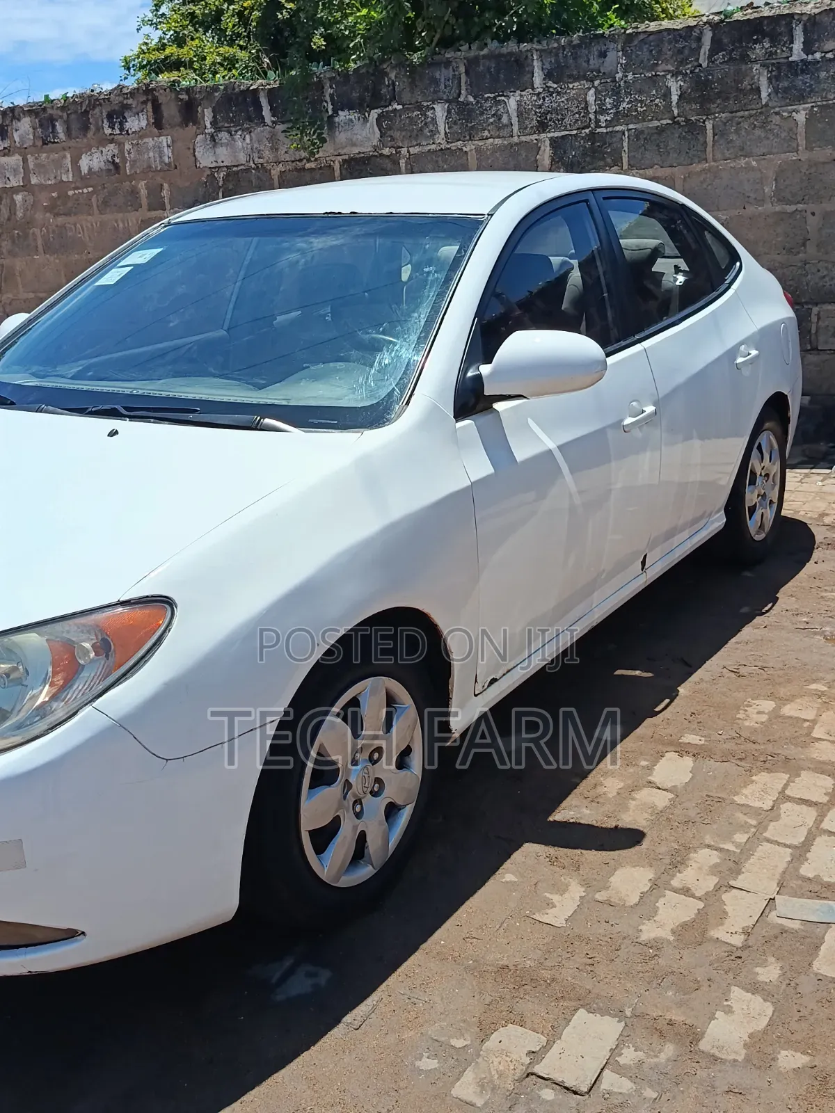 Hyundai Elantra 2010 White