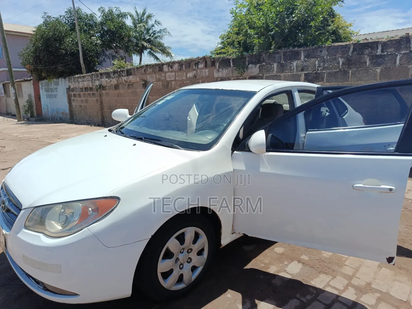Hyundai Elantra 2010 White