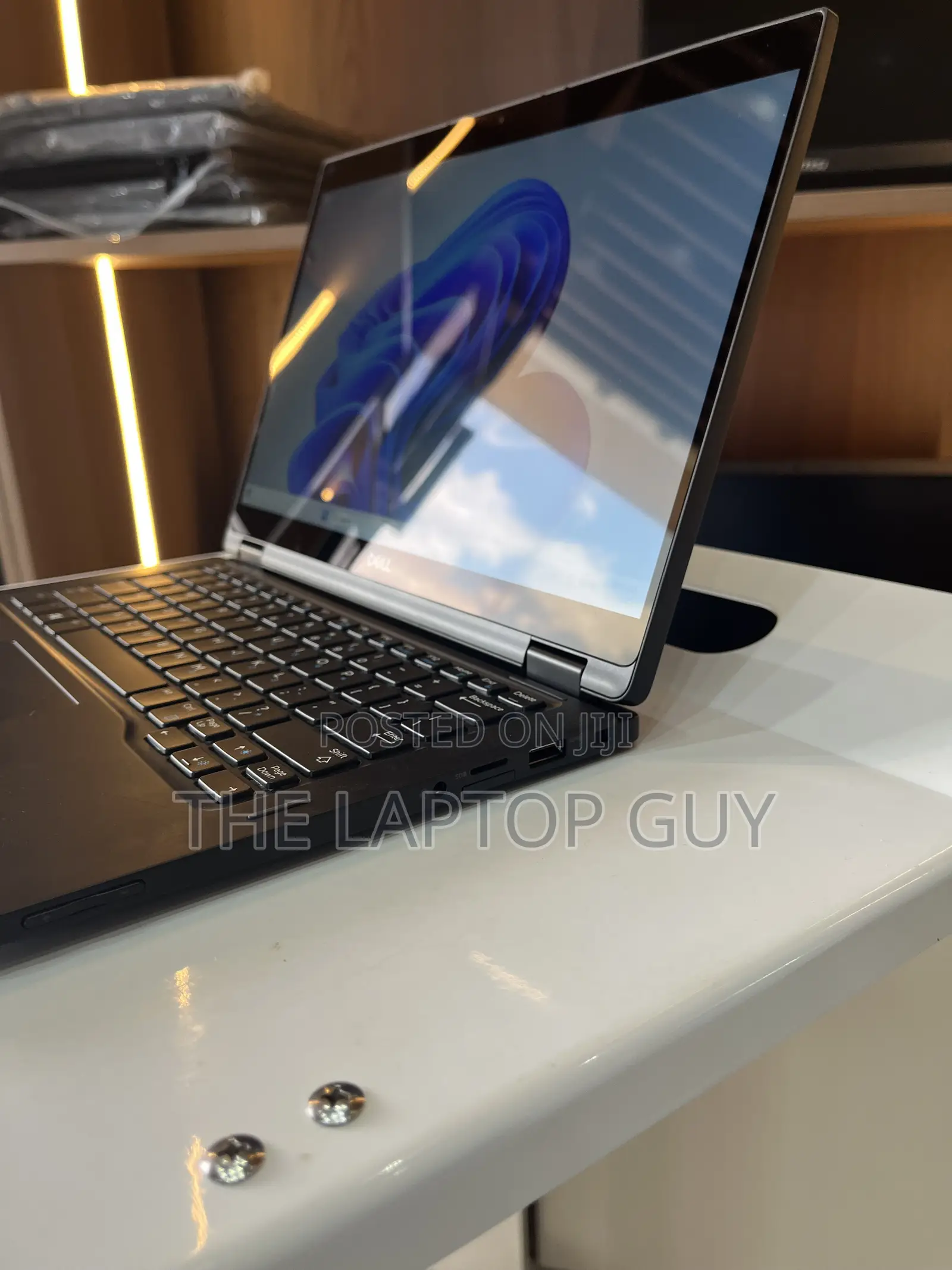 Laptop Dell Latitude 7390 2-in-1 16GB Intel Core i7 SSD 256GB