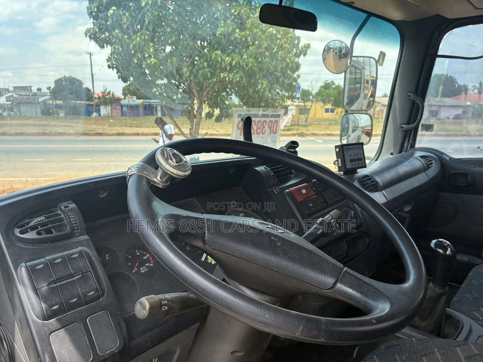 Hyundai Universe 2004 White