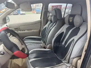 Toyota Raum 1.5 FWD 2010 Silver