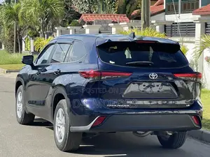 Toyota Highlander LE AWD 2023 Blue