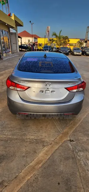 Hyundai Elantra SE 4dr Sedan (1.8L 4cyl 6A) 2015 Gray