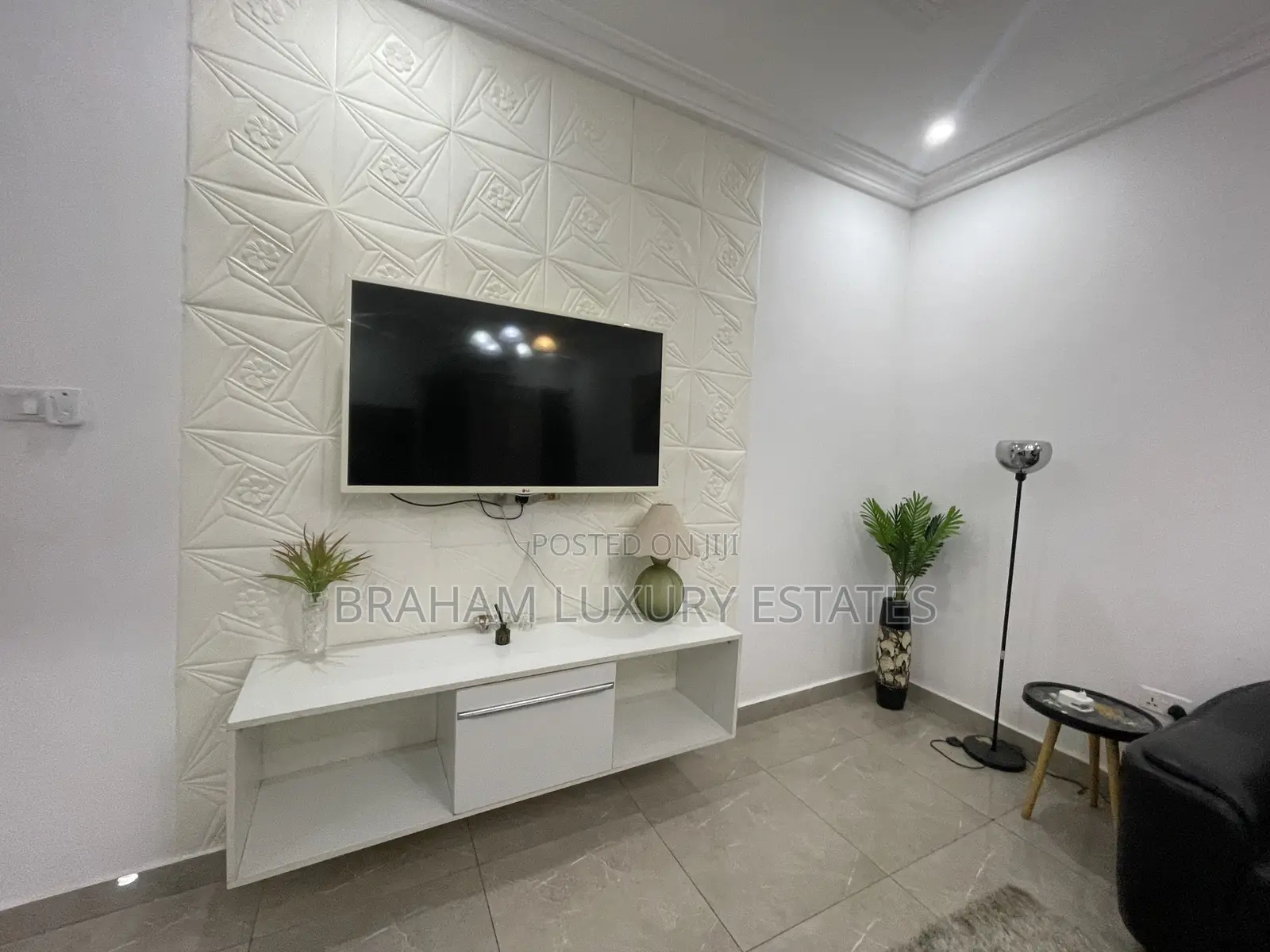 Furnished 3bdrm Apartment in Braham Luxury, Spintex for rent