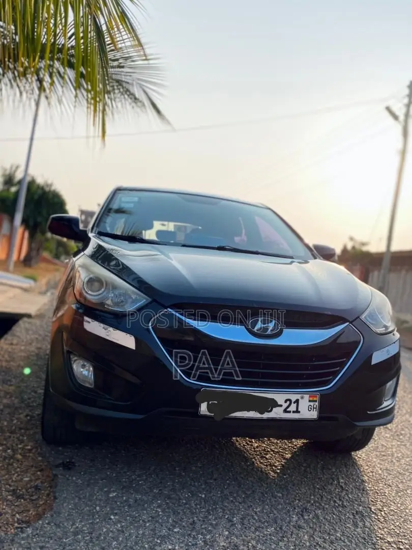 Hyundai Tucson Limited AWD 2010 Black