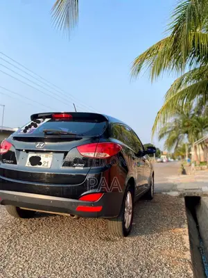 Hyundai Tucson Limited AWD 2010 Black