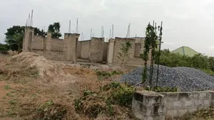 4bdrm House in Dodowa Afianya Road, Police Station for sale