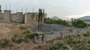 4bdrm House in Dodowa Afianya Road, Police Station for sale