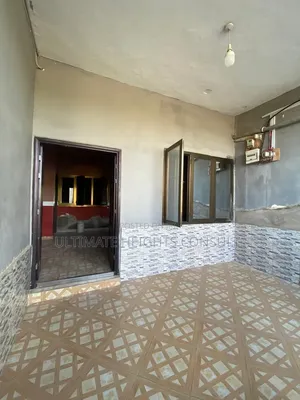 2bdrm Apartment in Lapaz, Nyanmekye for rent