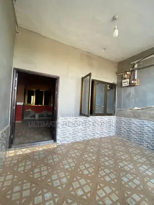 2bdrm Apartment in Lapaz, Nyanmekye for rent