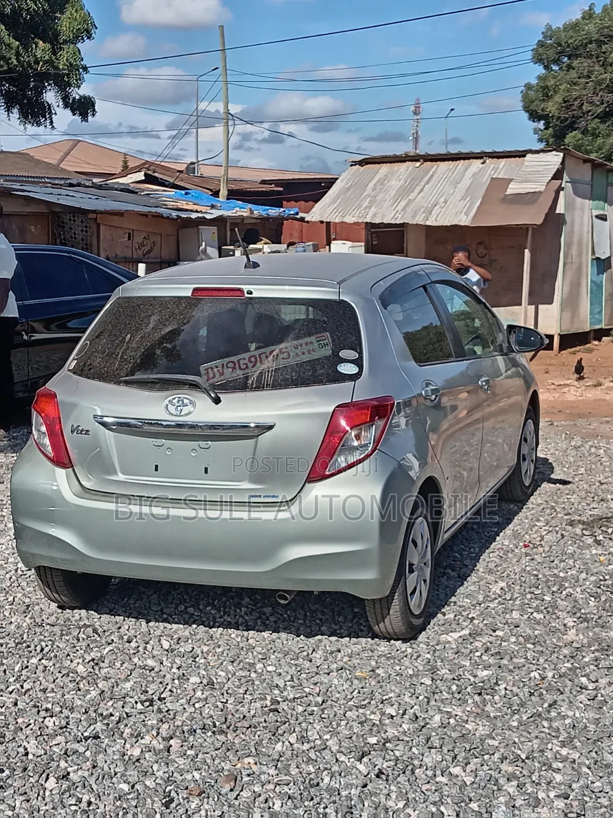 Toyota Vitz 1.3 FWD 5dr 2012 Gray