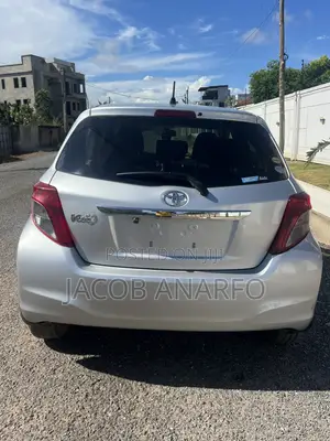 Toyota Vitz 1.3 AWD 3dr 2013 Silver