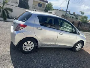 Toyota Vitz 1.3 AWD 3dr 2013 Silver