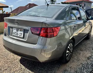 Kia Forte EX 2010 Gray