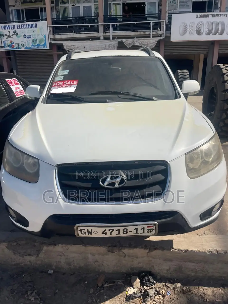 Hyundai Santa Fe 2011 White