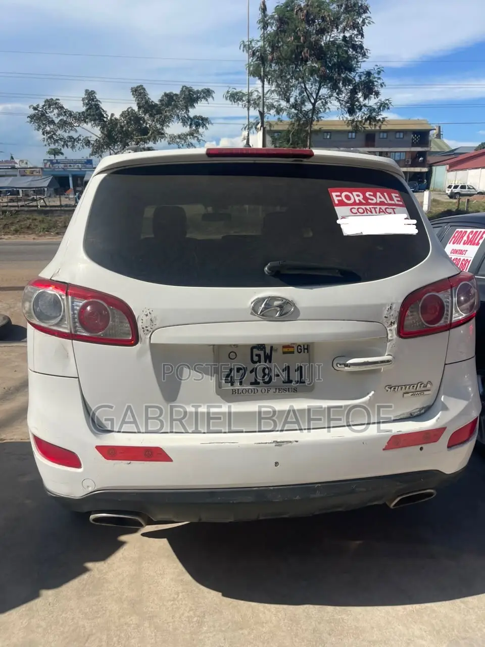 Hyundai Santa Fe 2011 White