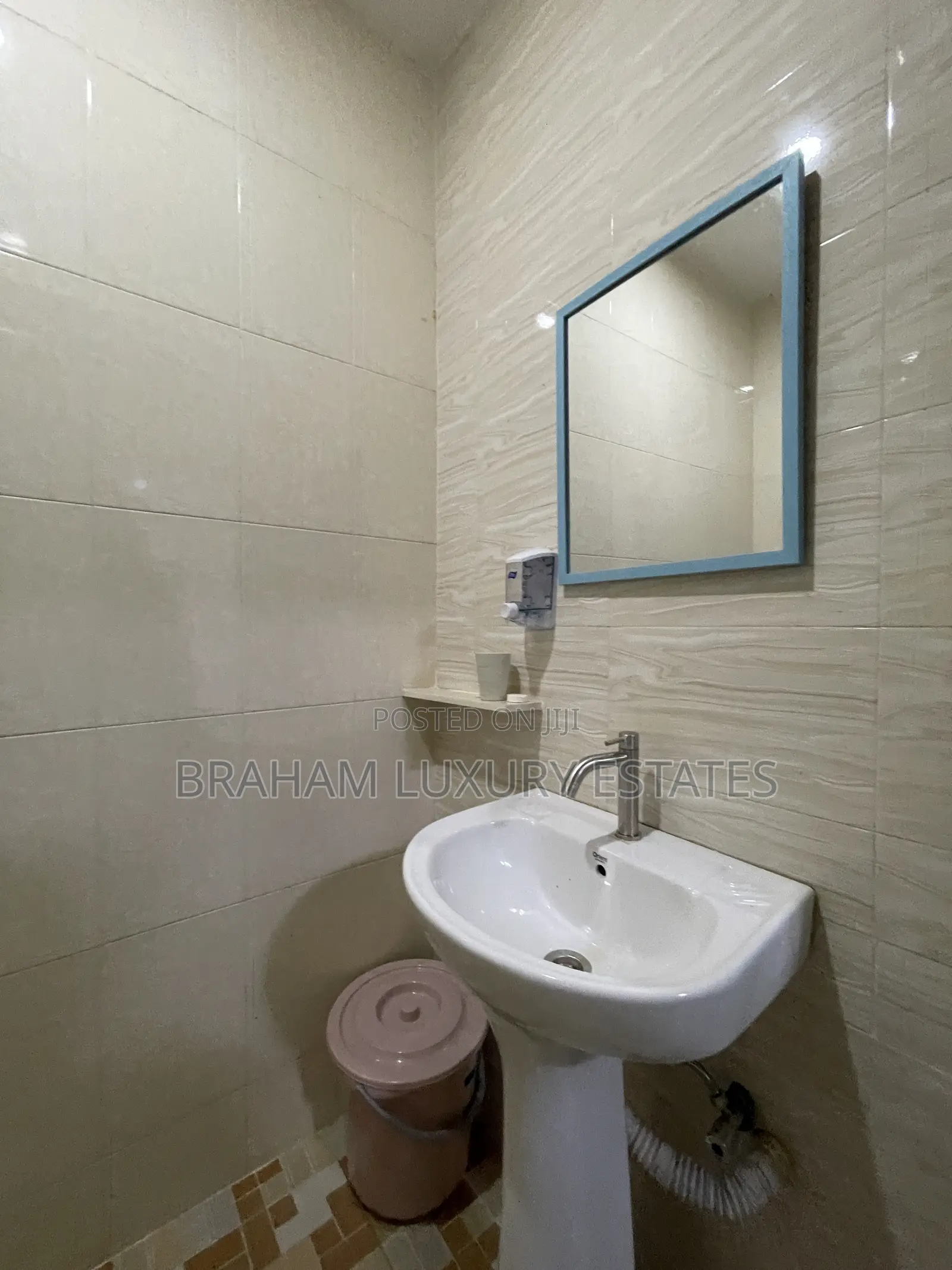 Furnished 2bdrm Apartment in Braham Luxury, Spintex for rent