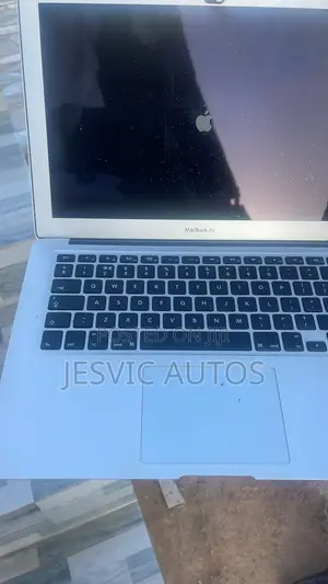 Laptop Apple MacBook Pro 2017 8GB Intel Core i5 SSD 128GB
