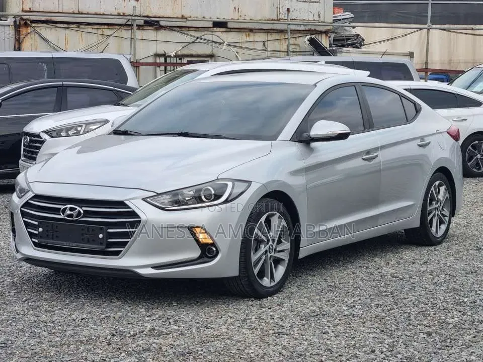 Hyundai Avante 2017 Silver