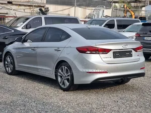 Hyundai Avante 2017 Silver