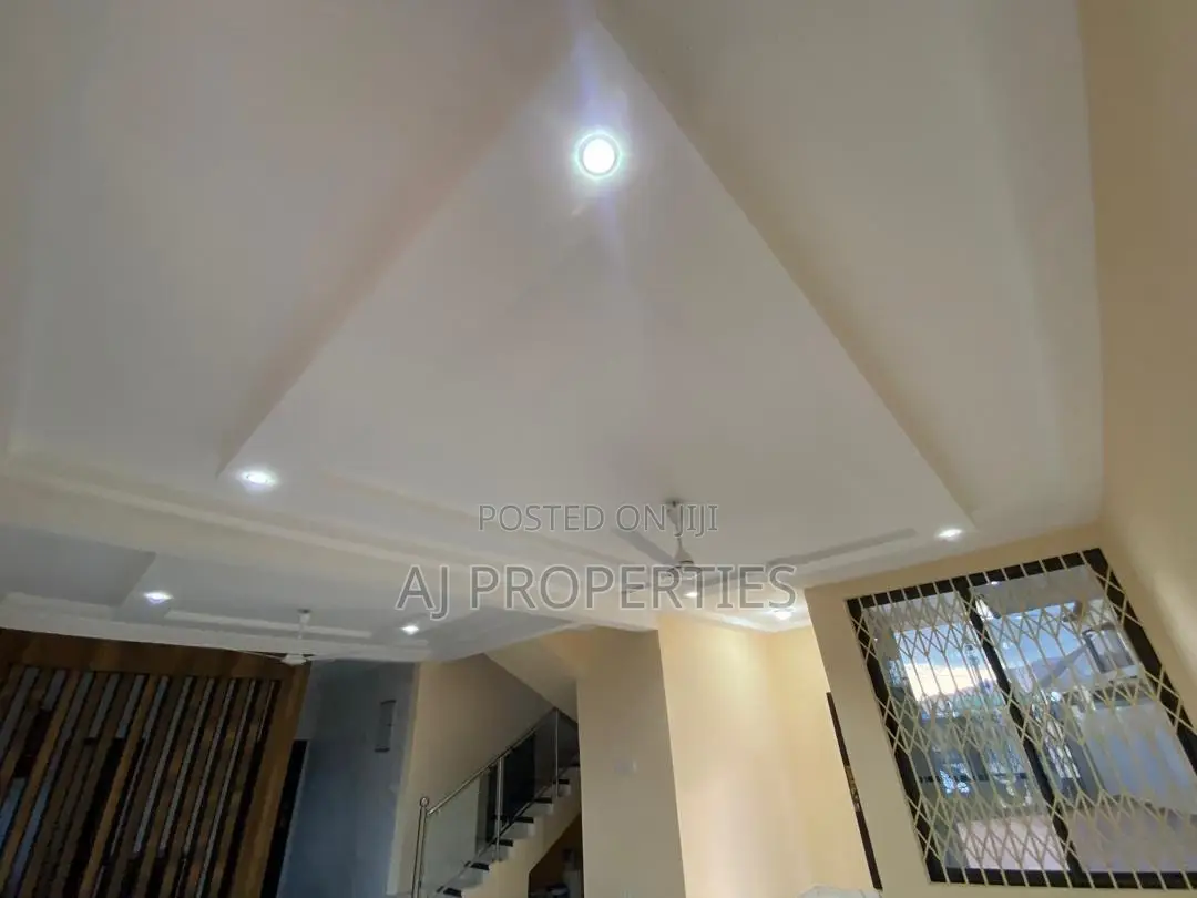 4bdrm House in Aj Properties, Oyarifa for rent