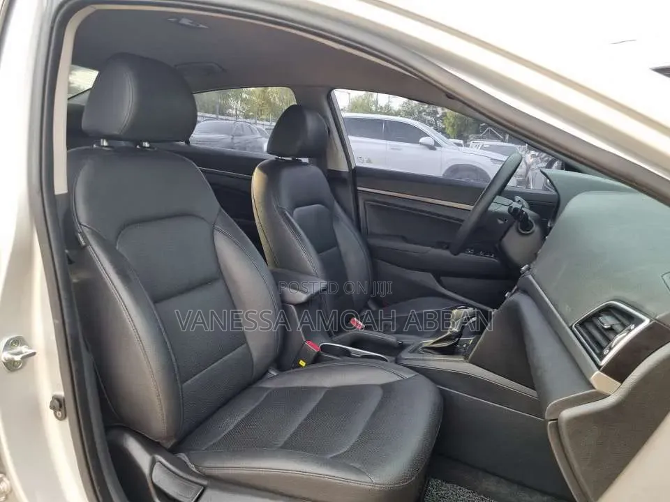 Hyundai Avante 2017 Silver