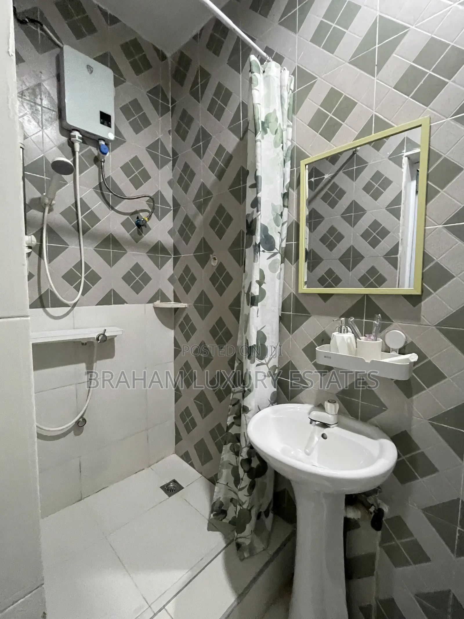 Furnished 2bdrm Apartment in Braham Luxury, Spintex for rent