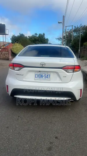 Toyota Corolla XSE 2021 White