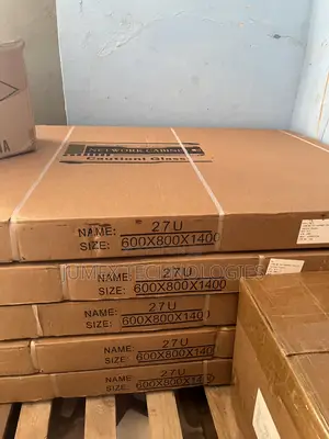 27U Network Cabinet 600x800 With Fan and Extensionboard