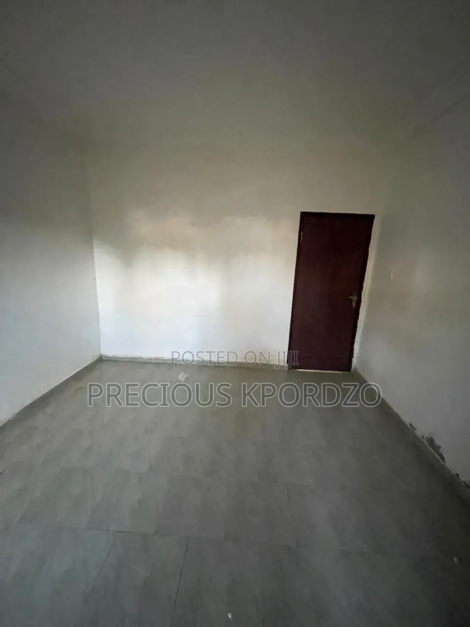 1bdrm Room & Parlour in Lakeside Comm 1 for rent