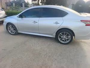 Nissan Sentra SR 2013 Silver