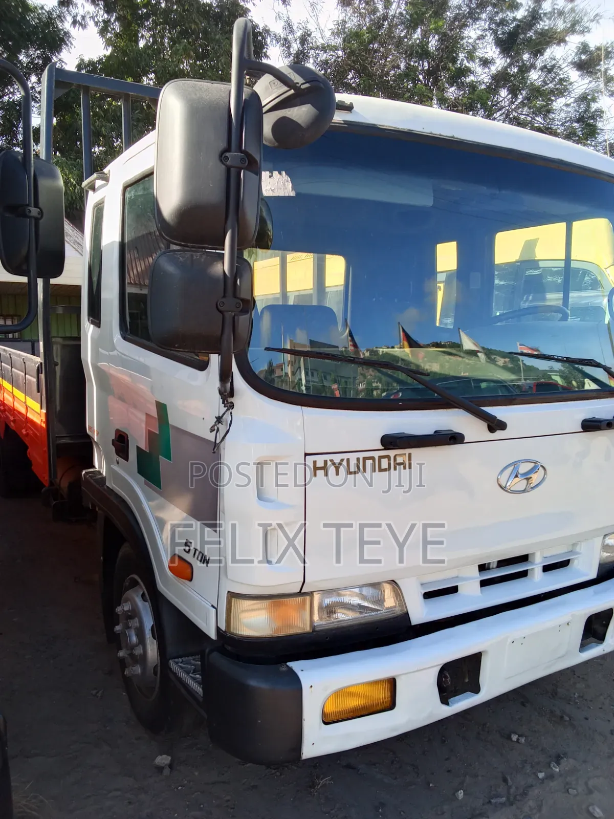 Hyundai Gold 5 Ton Single Axle Manual Engine