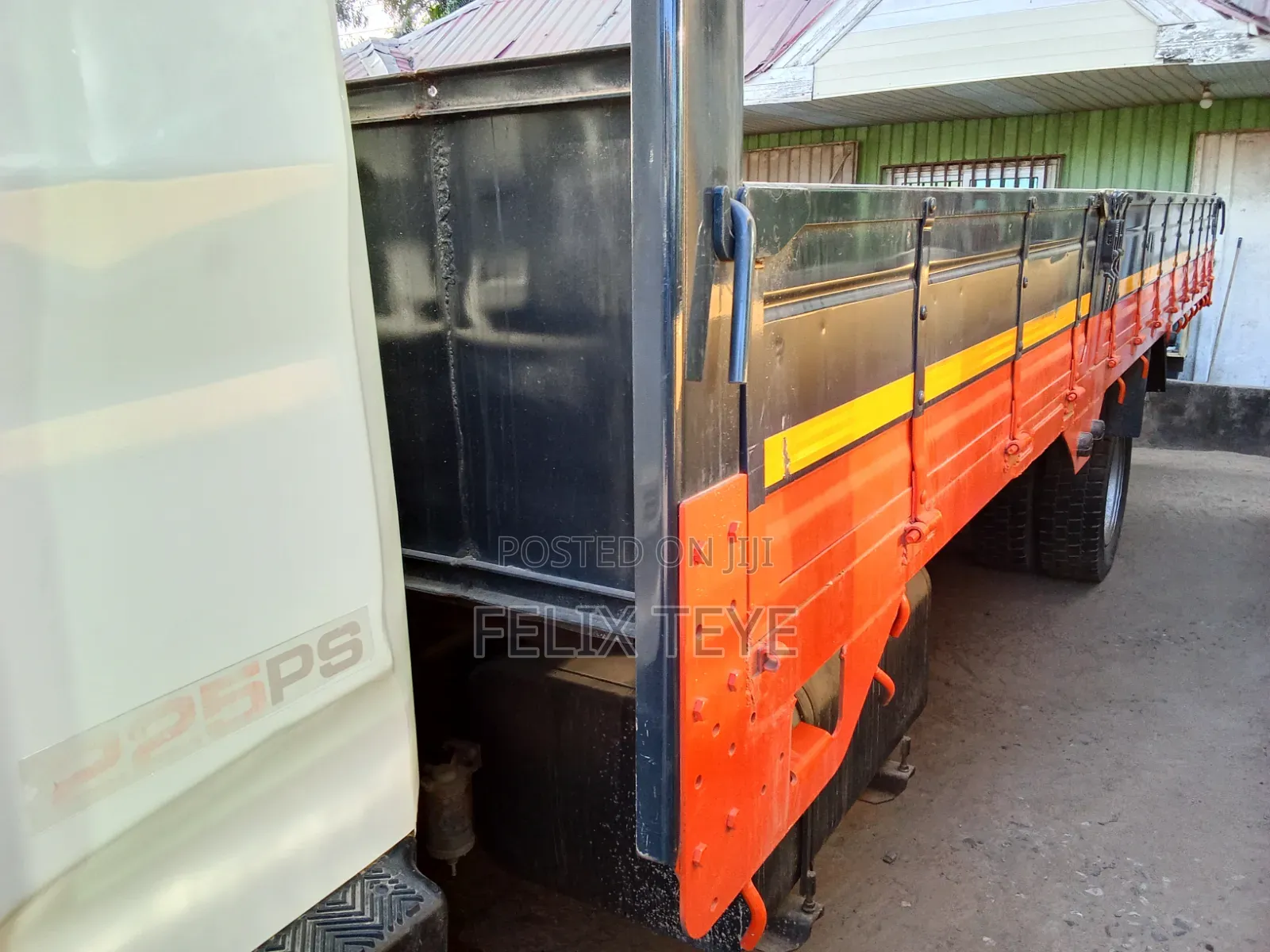 Hyundai Gold 5 Ton Single Axle Manual Engine