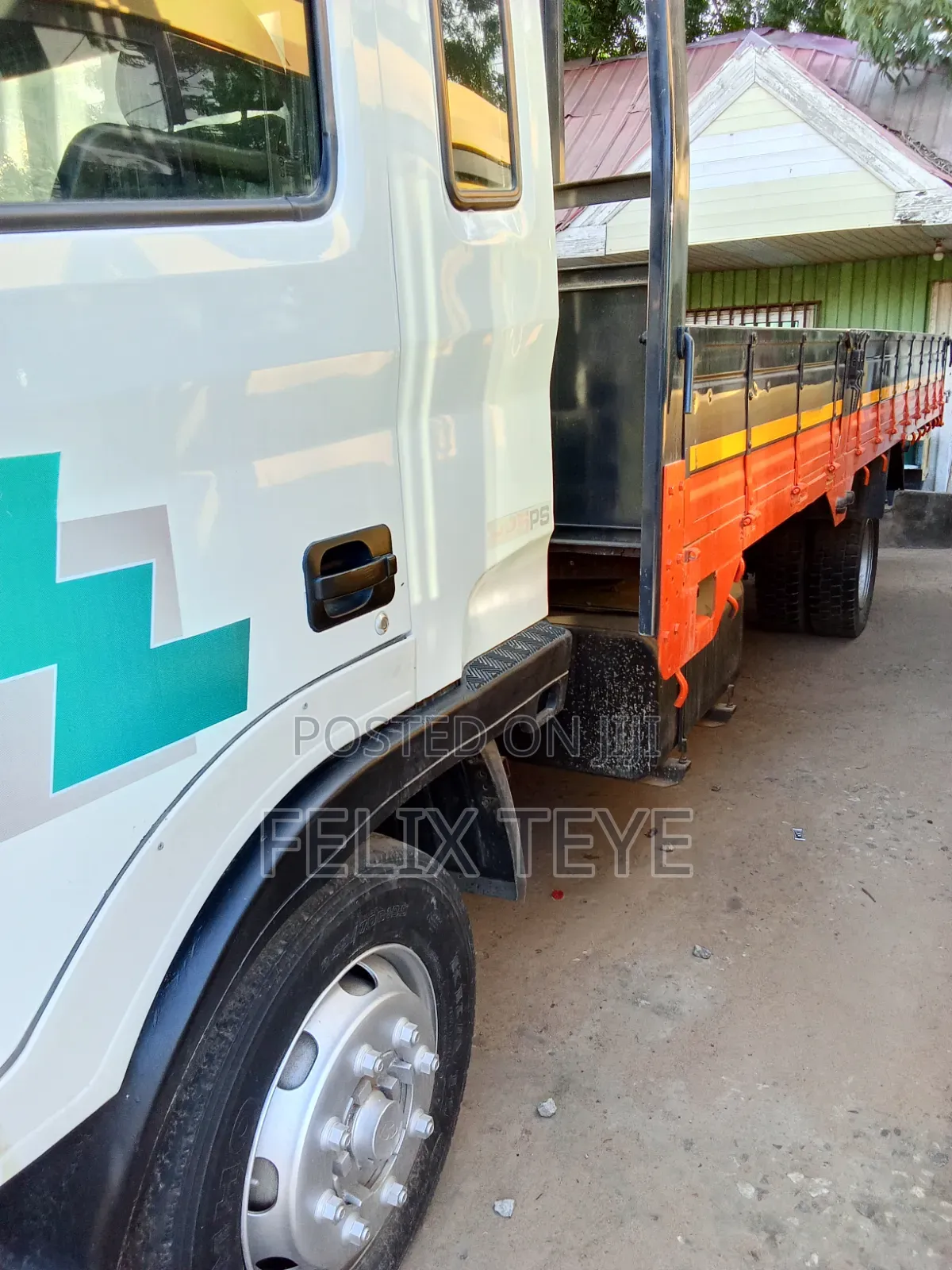 Hyundai Gold 5 Ton Single Axle Manual Engine