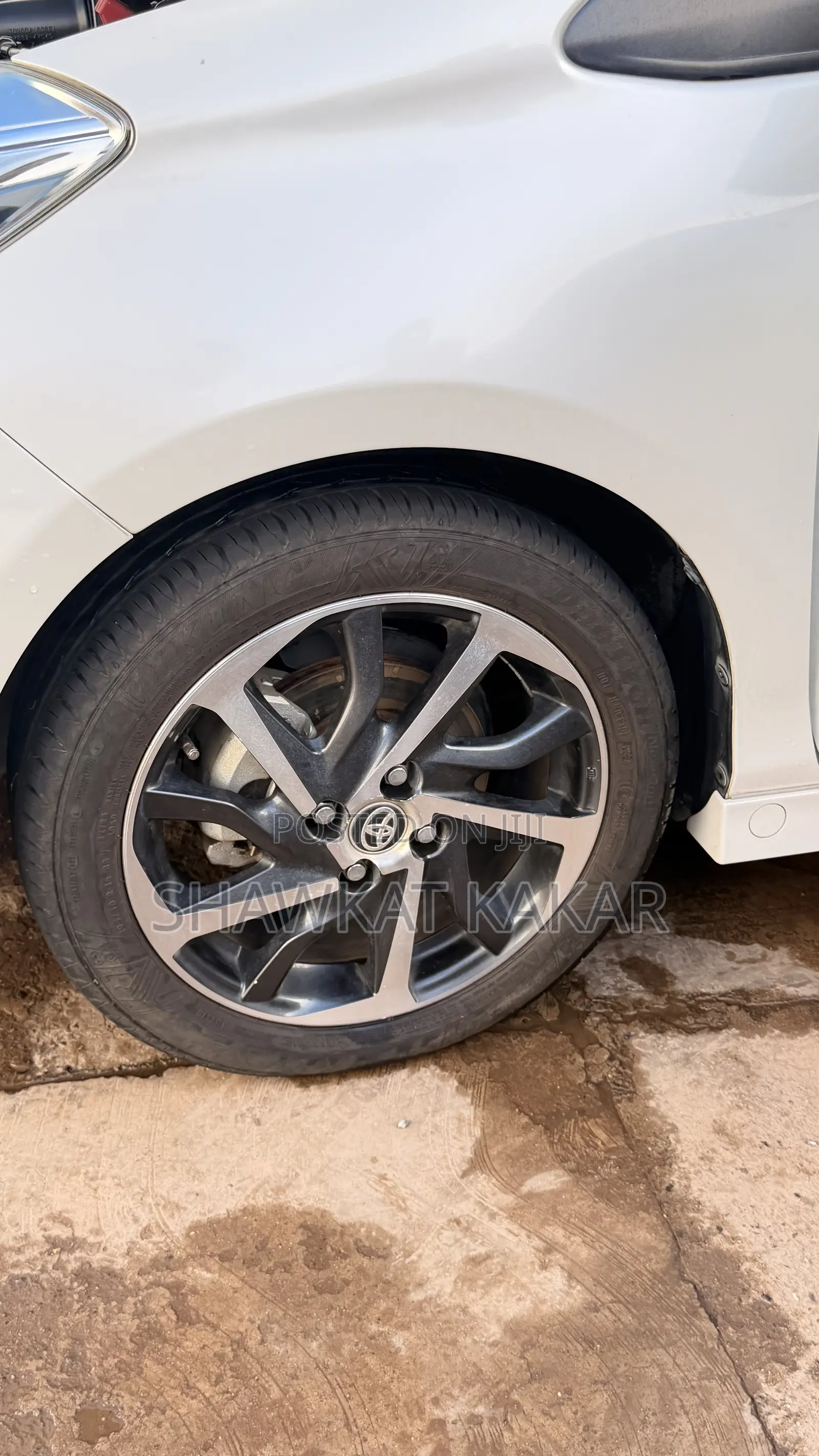 Toyota Vitz 1.3 FWD 3dr 2017 White