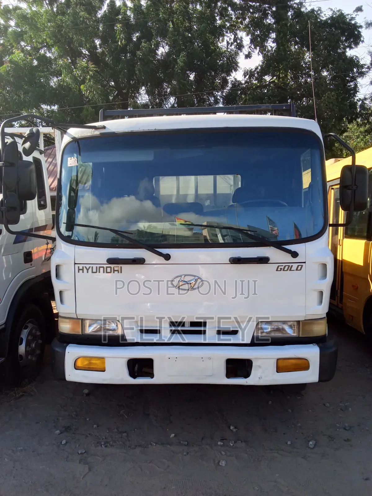 Hyundai Gold 5 Ton Single Axle Manual Engine