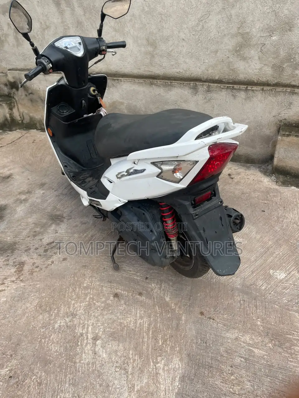 Kymco 2016 White