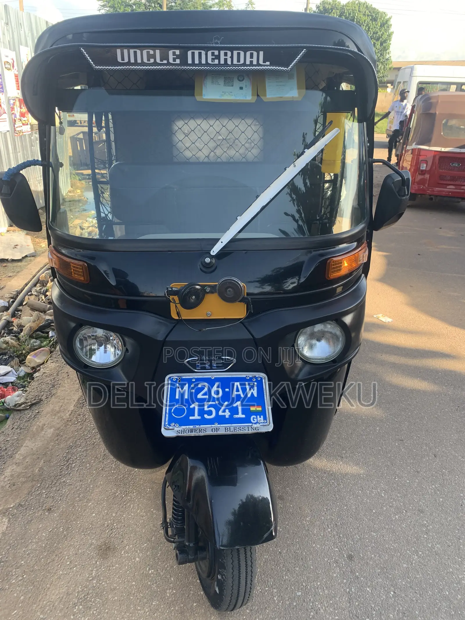 Bajaj RE 2026 Black