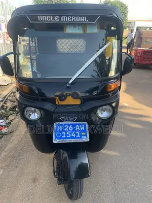 Bajaj RE 2026 Black