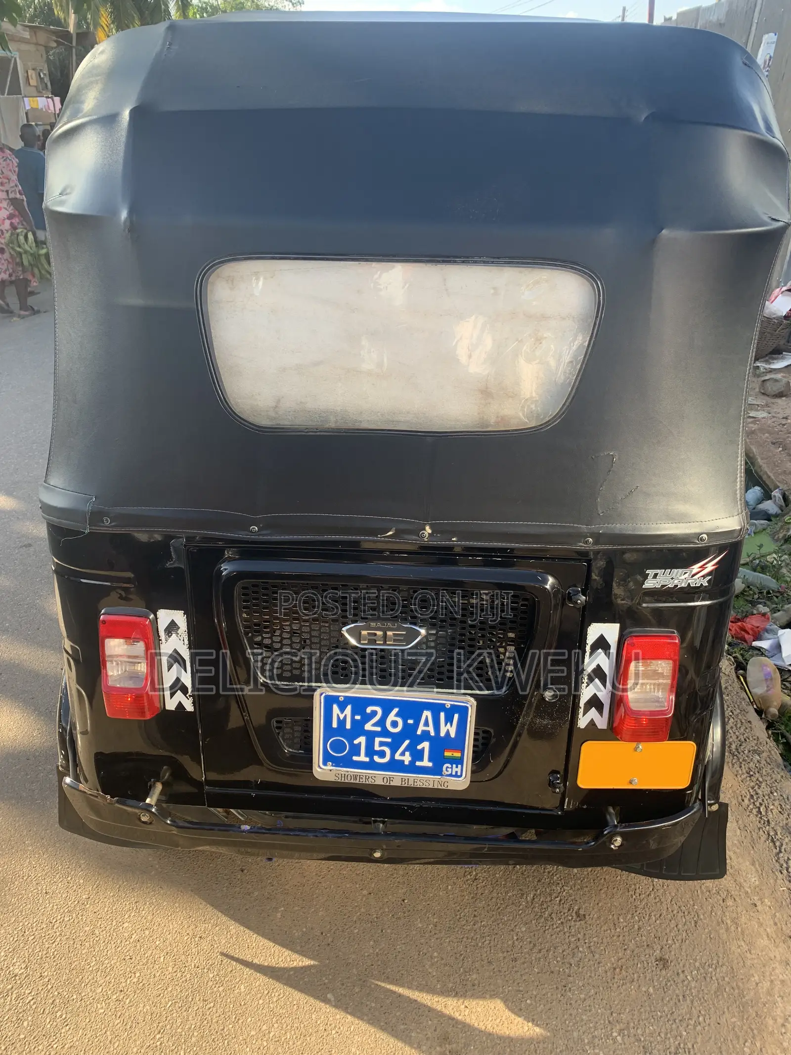 Bajaj RE 2026 Black