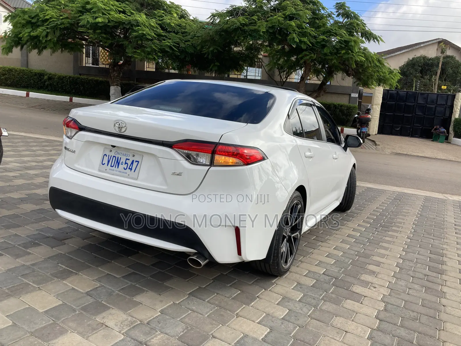 Toyota Corolla SE 2021 White