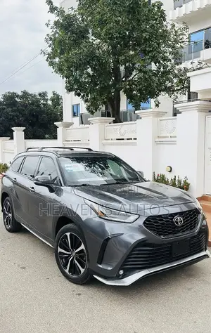 Toyota Highlander 2022 Gray