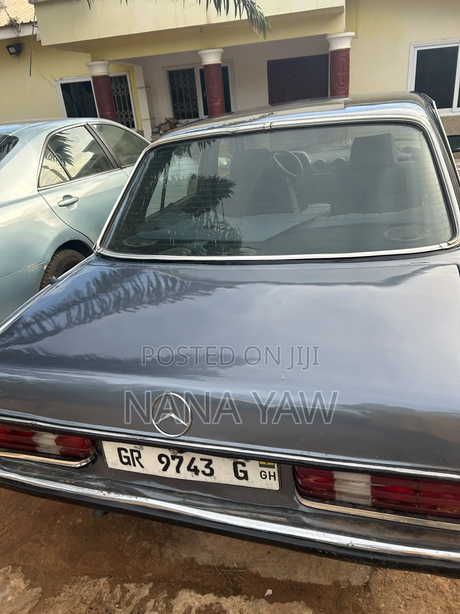 Mercedes-Benz W123 1981 Gray