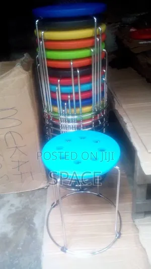 Round Chrome Frame Stool – Durable & Comfortable
