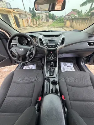 Hyundai Elantra Limited Sedan FWD (1.8L 4cyl 6A) 2016 Blue