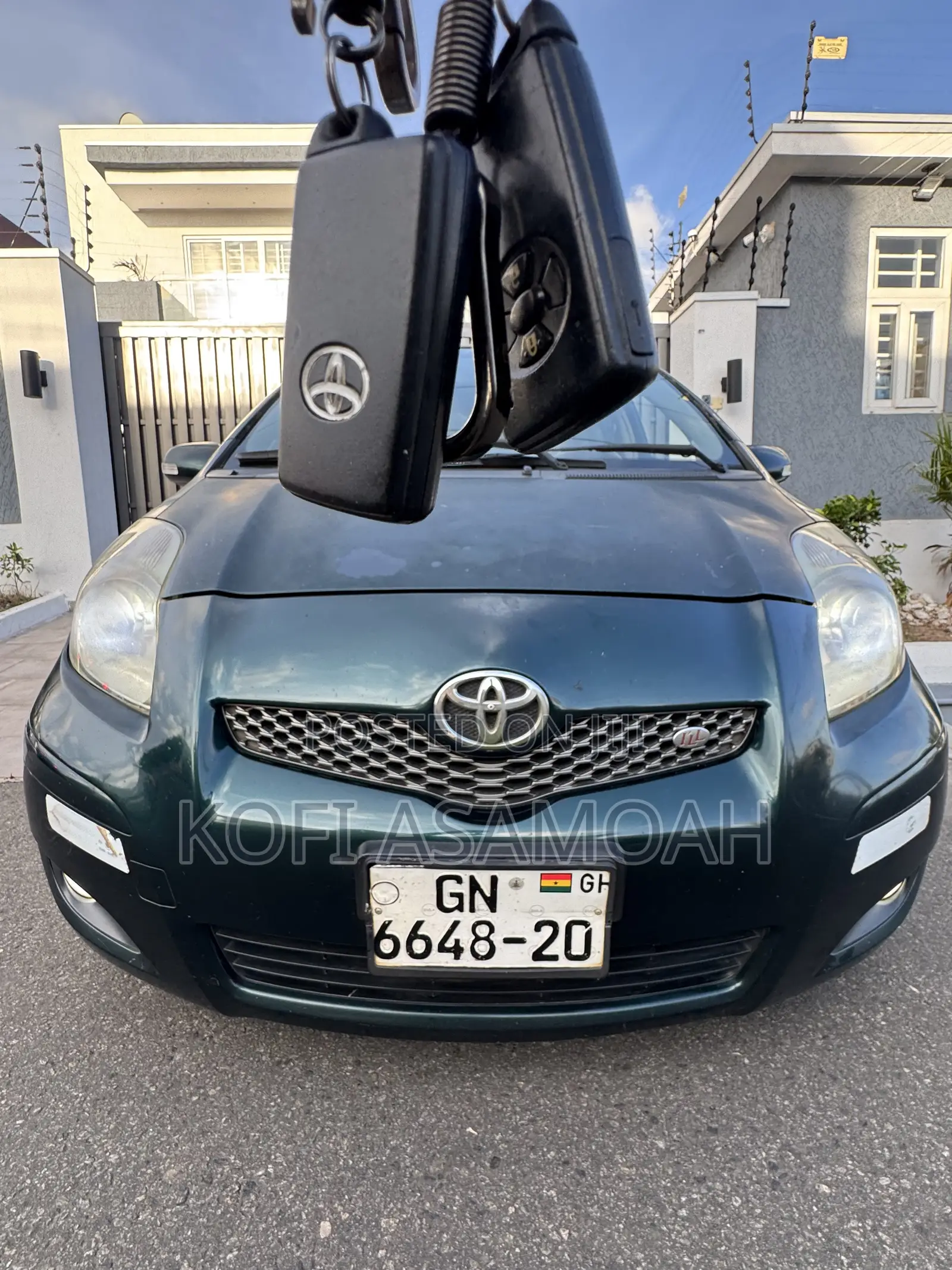 Toyota Vitz 1.3 AWD 3dr 2010 Green