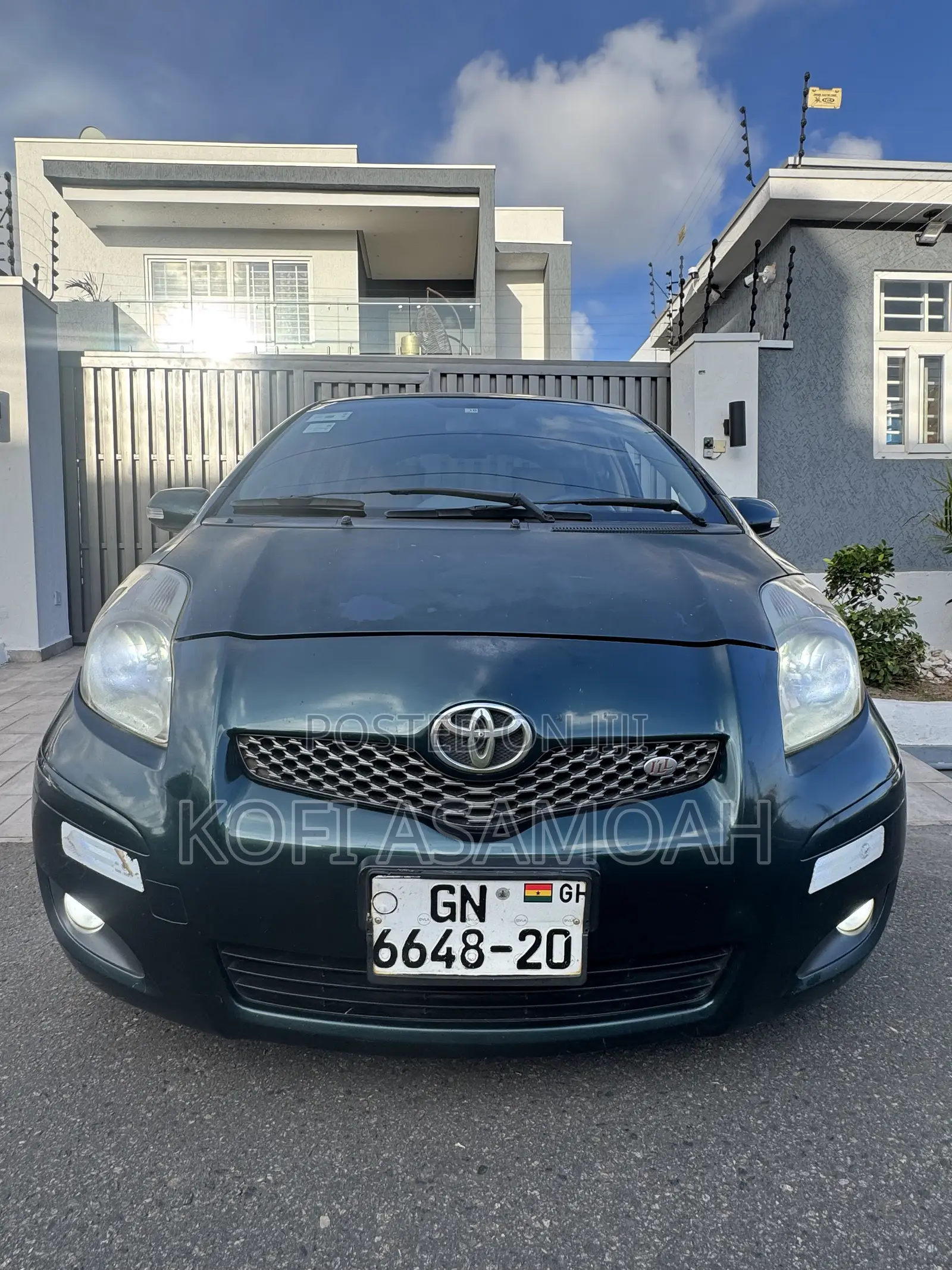 Toyota Vitz 1.3 AWD 3dr 2010 Green