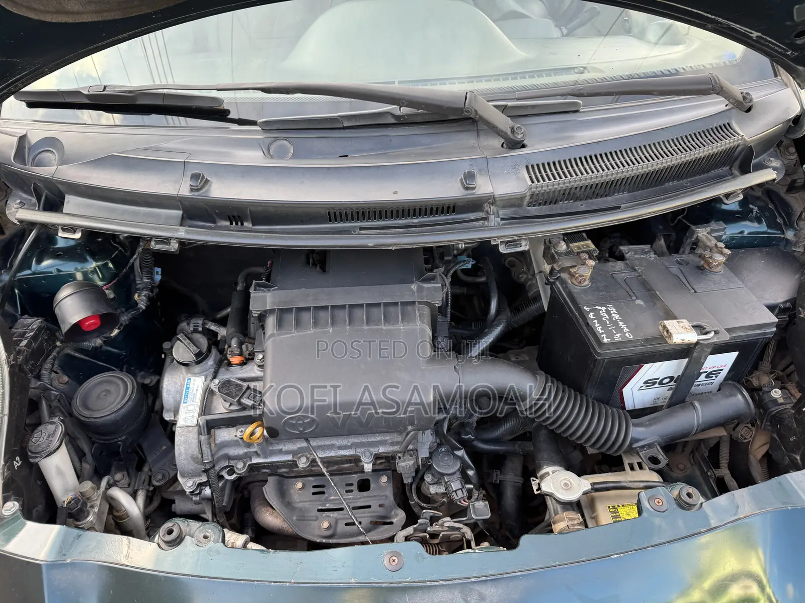 Toyota Vitz 1.3 AWD 3dr 2010 Green
