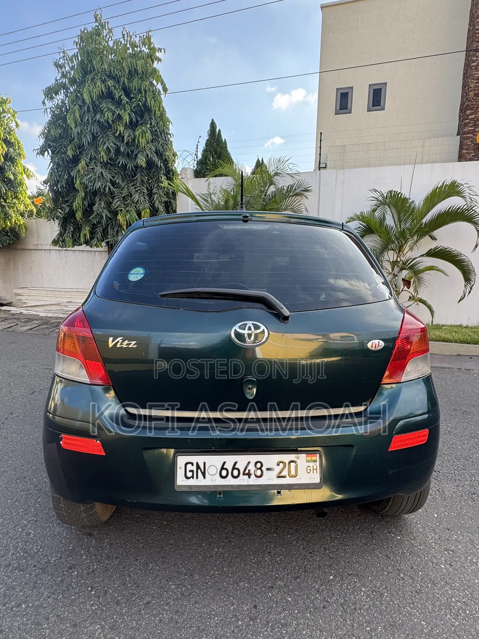 Toyota Vitz 1.3 AWD 3dr 2010 Green