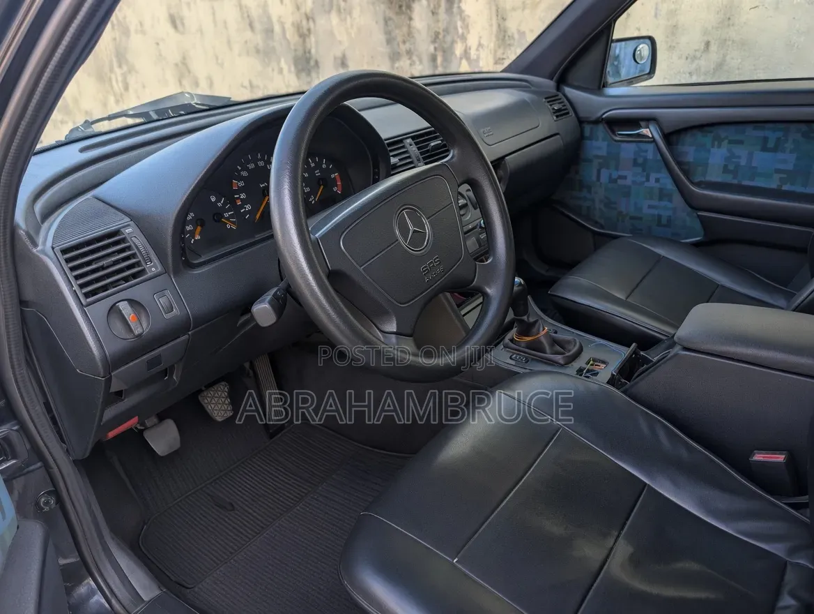 Mercedes-Benz C180 1995 Black